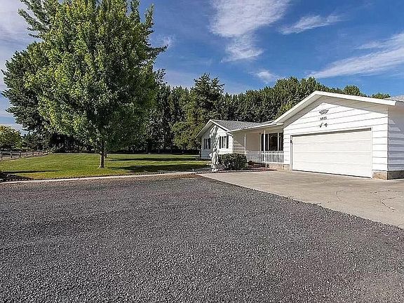 3rd image of 6835 Road D8 NE