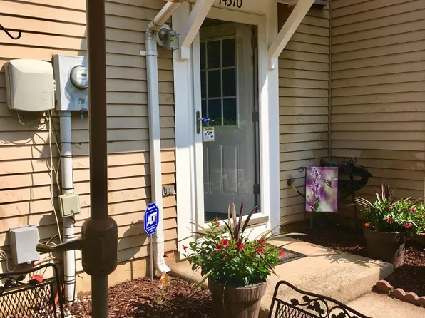 14370 Havener House Ct, Centreville, VA 20120