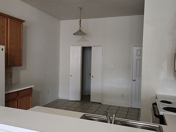 3rd image of 3625 Beatriz Dr