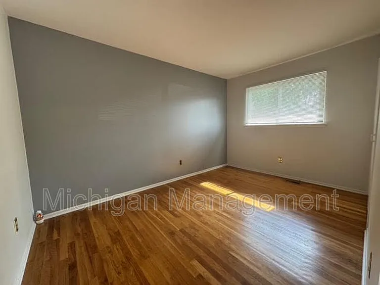 11219 Morgan Ave — Photo 16