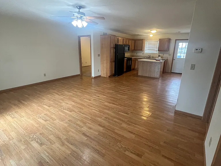 2721 N Brookglen Cir — Photo 1