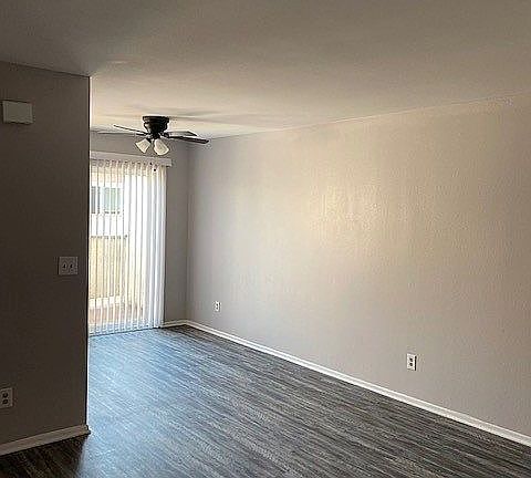 3rd image of 3230 Triumph Ln #3