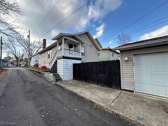 4th image of 1422 Stanton Ave