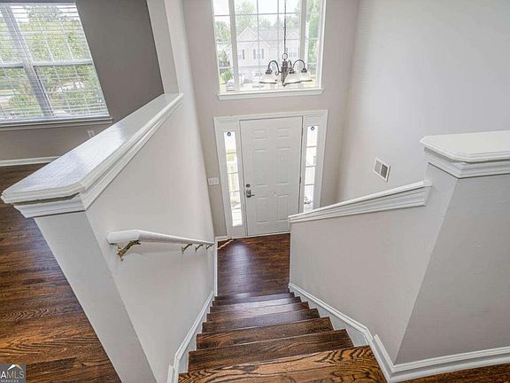 4th image of 3272 Peach Ct NW
