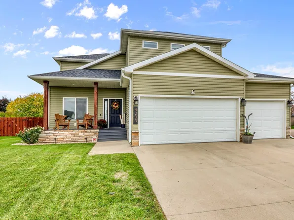 4203 18th St S, Moorhead, MN 56560