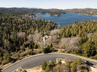 137 Mill Pond Rd #12, Lake Arrowhead, CA 92352