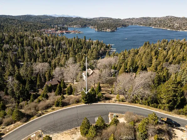 137 Mill Pond Rd #12, Lake Arrowhead, CA 92352