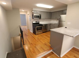 751 S 16th St #3, Philadelphia, PA 19146