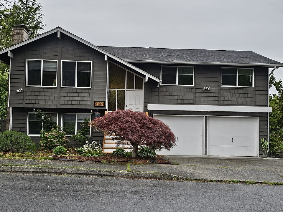 1st image of 20209 103rd Pl NE