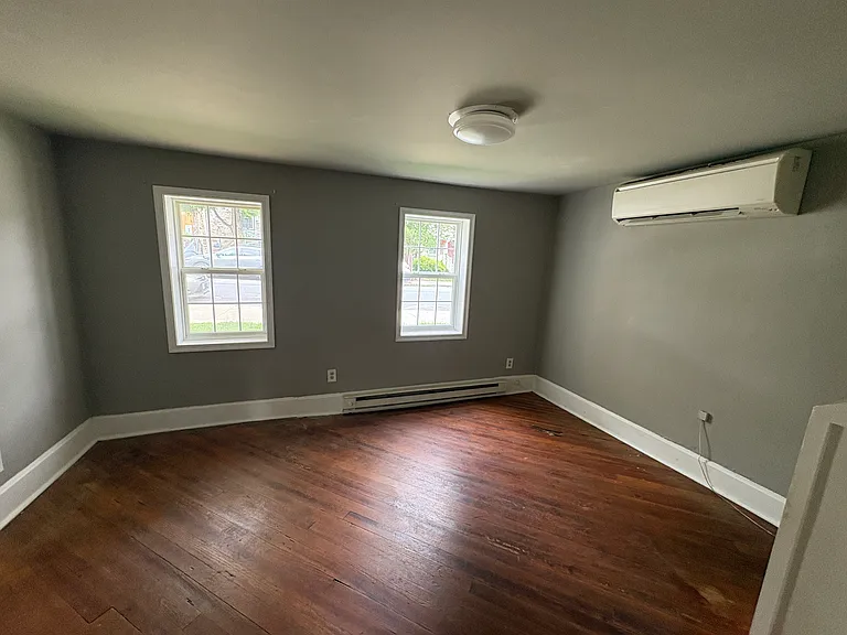 132 Main St — Photo 10