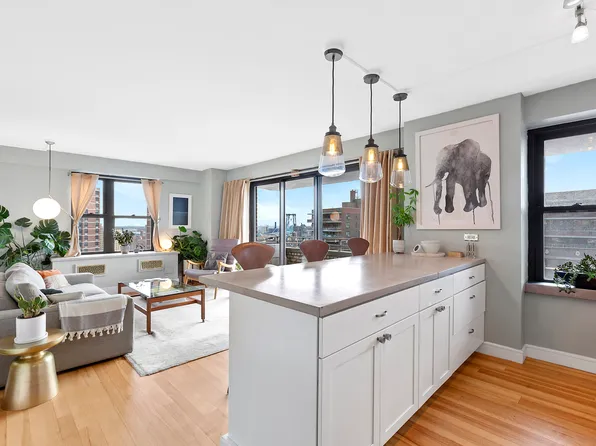 417 Grand Street image 1 of 7