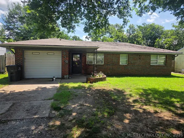 316 NE Morningside Ave, Bartlesville, OK 74006