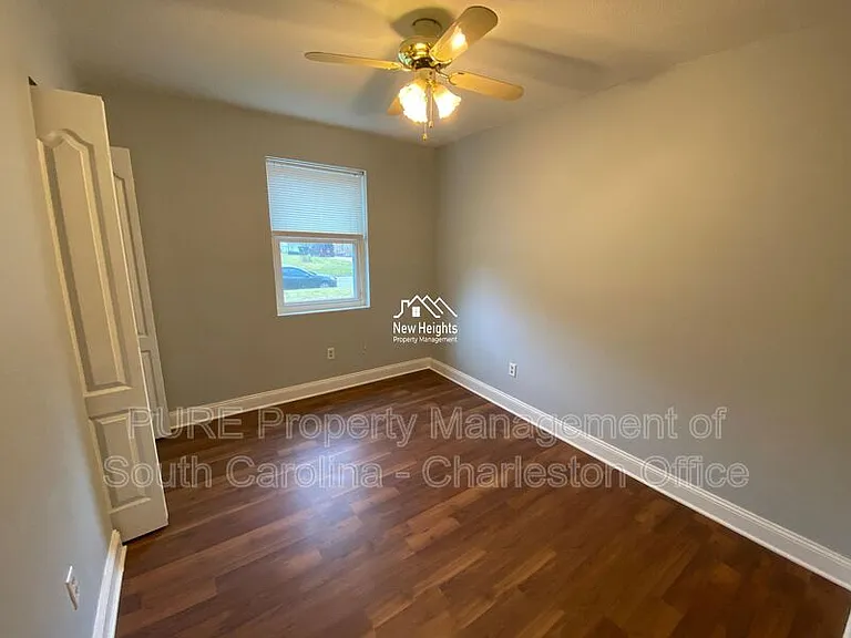 371 Furman Ln — Photo 17