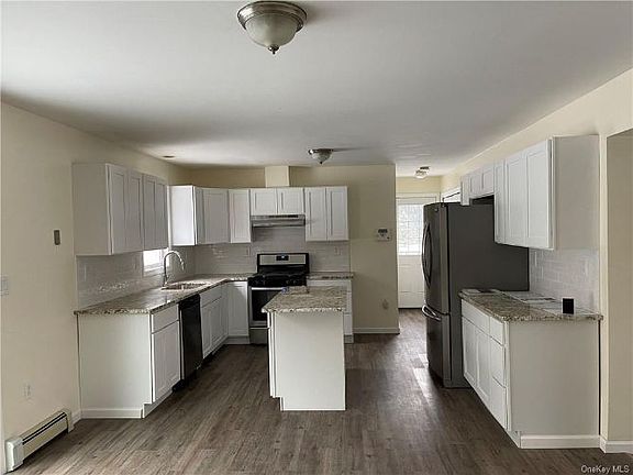 4th image of 55 Wildwood Dr