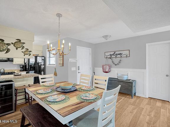 4th image of 1896 New River Inlet Road #1219