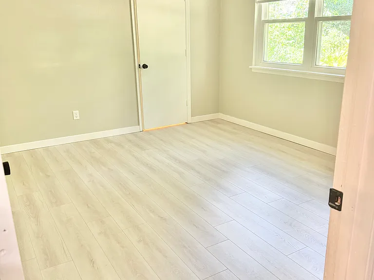 2373 Diehl Dr — Photo 12