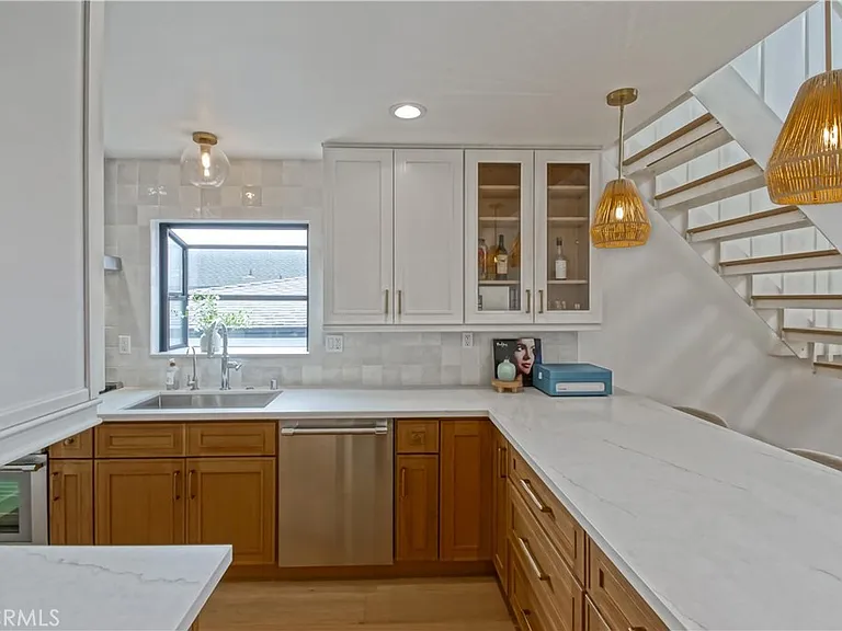320 Marine Ave — Photo 20