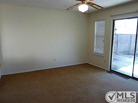 5th image of 3125 Mayfair Dr