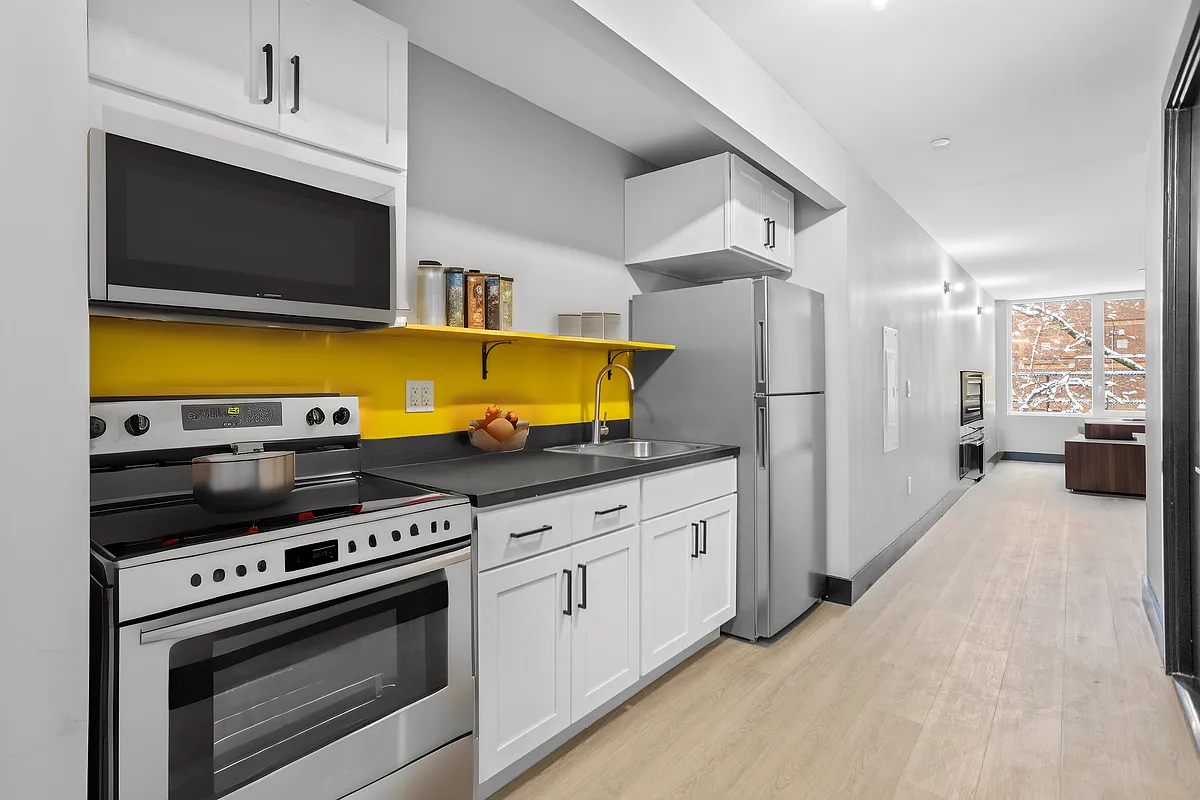 Building Photo - 250 Winthrop St #4B
