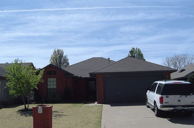 2nd image of 6704 NW 124th St