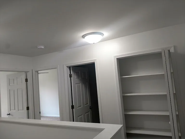 611 Wabash Ave — Photo 11
