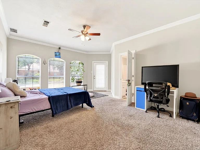 5108 Foxhaven Ct — Photo 9