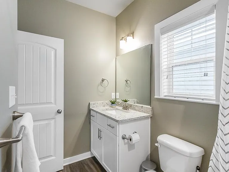 115 S Donelson St — Photo 35