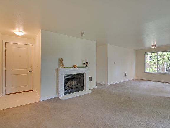 2nd image of 14106 NE 181st Pl APT F101
