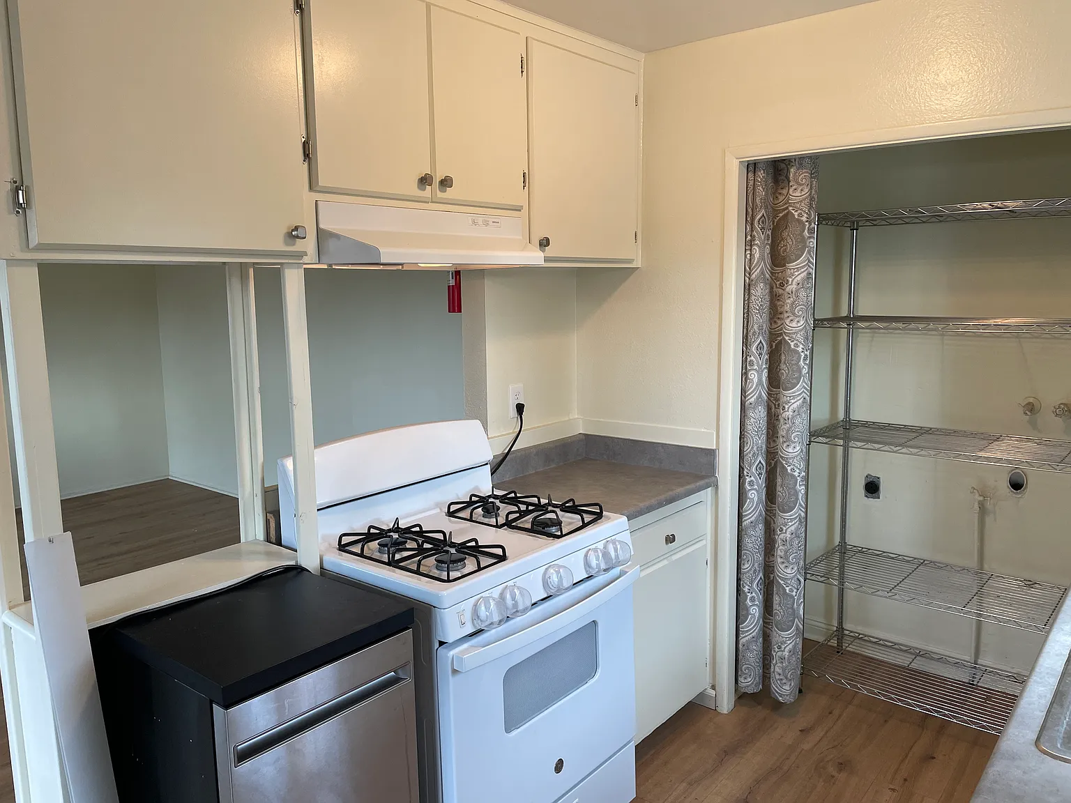 2 bed, 864 sqft, $2,650 — Photo 4