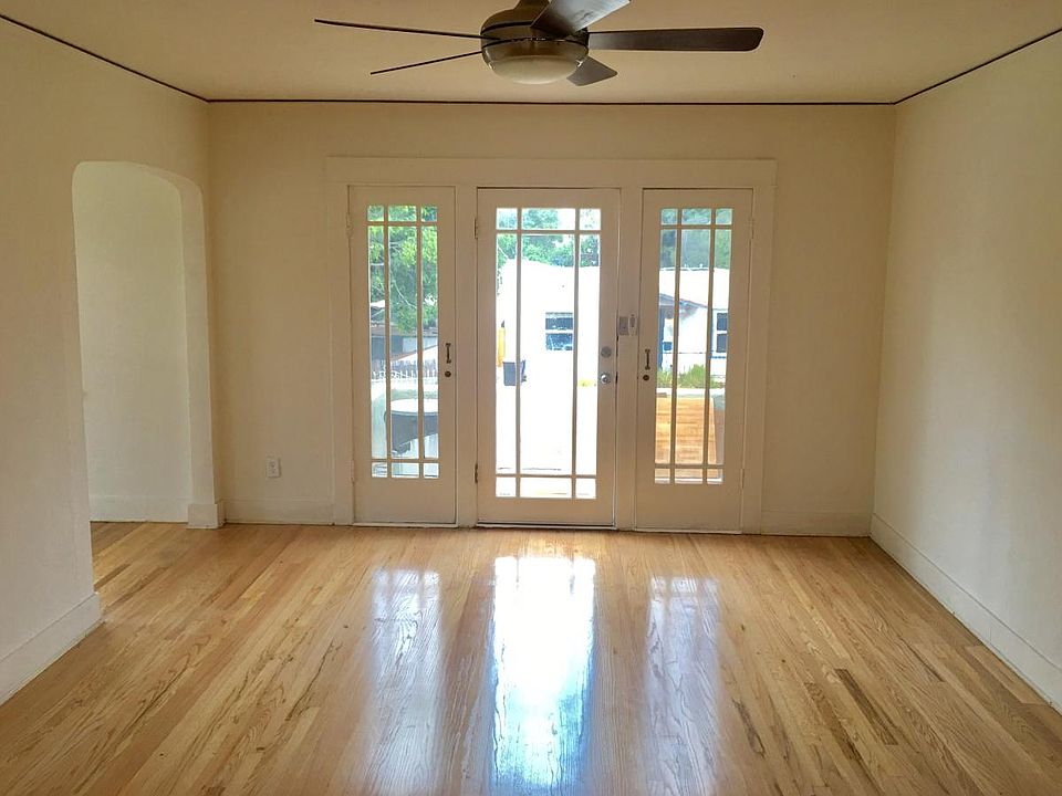 1st image of 2859 Elm St