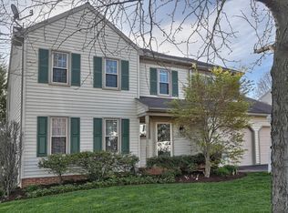 219 Date Dr, Leola, PA 17540