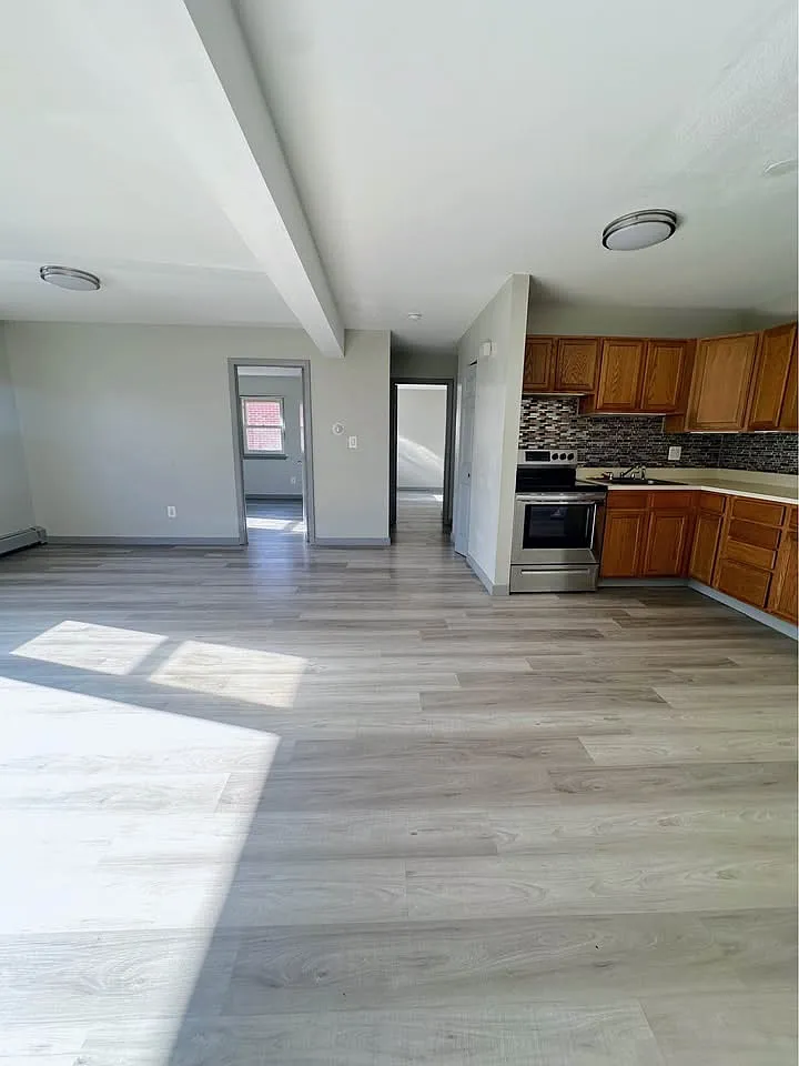 1 bed, 600 sqft, $1,350 — Photo 4