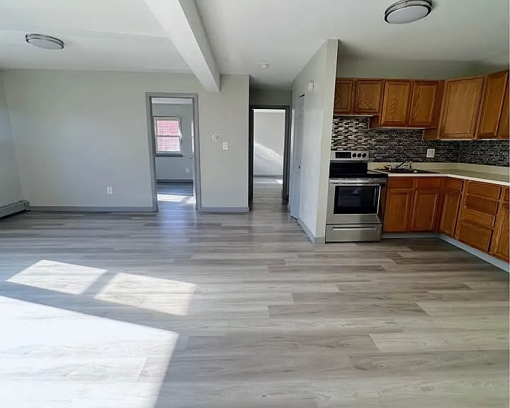 76 Bingham St #7 — Photo 4