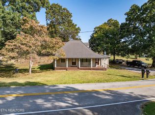 18505 Sunnyside Rd, Philadelphia, TN 37846