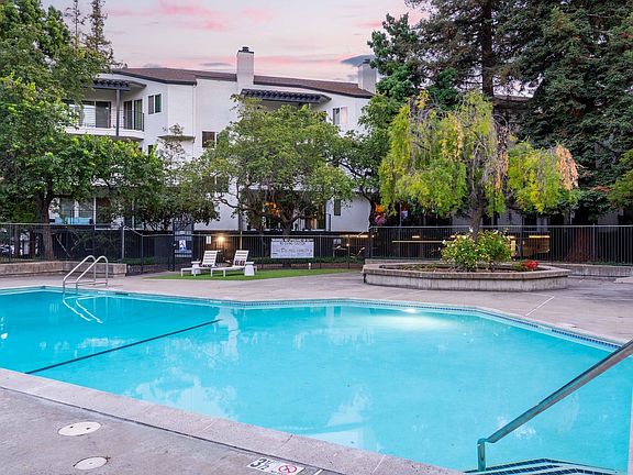 Two Pools | Creekwood | Apartments For Rent In Hayward CA