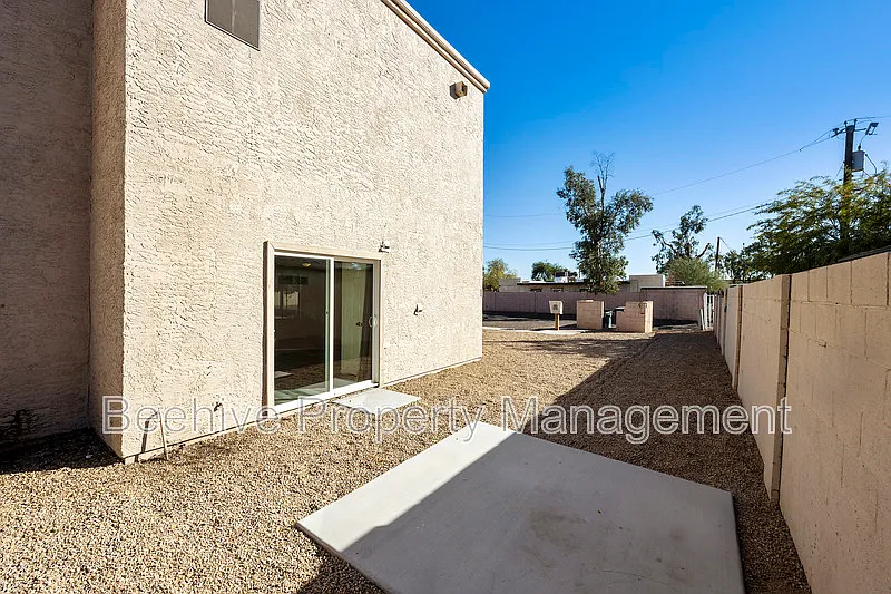 2 bed, 1.0 bath, 882 sqft, $1,199 — Photo 4