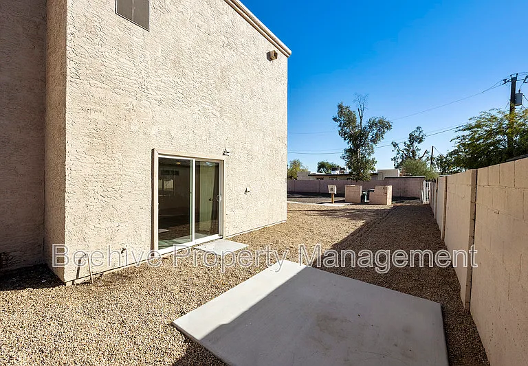 2732 E Culver St #1 — Photo 4