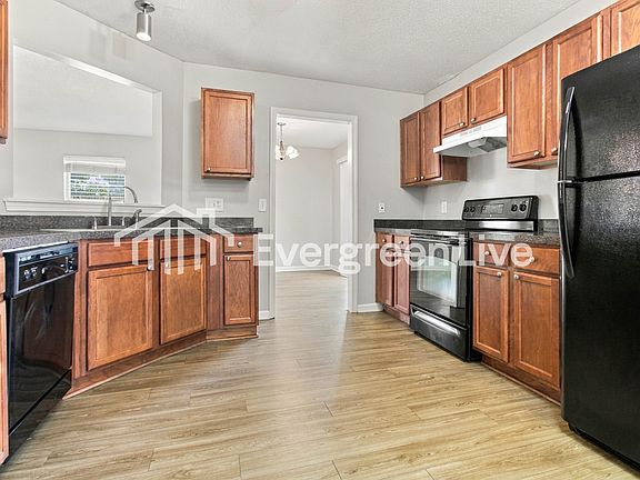 5th image of 300 Keystone Dr