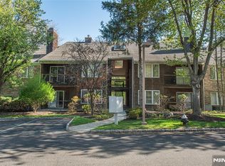 2 Tulip Cres APT 1C, Little Falls, NJ 07424