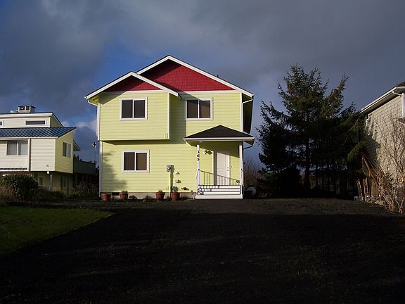2nd image of 365 Sand Dune Ave SW