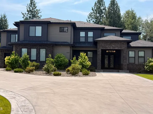 1227 E Bruin Loop, Hayden Lake, ID 83835