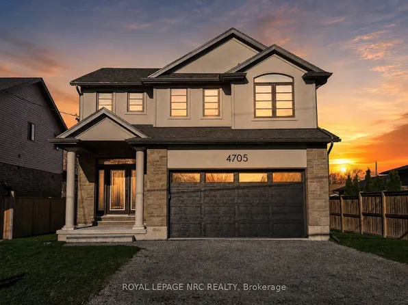 4705 Lee Ave, Niagara Falls, ON L2H 1M7