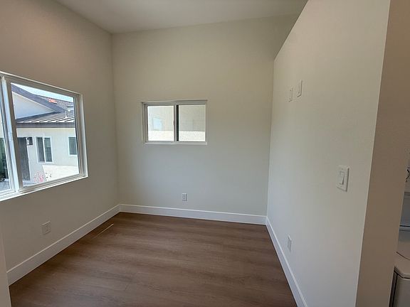 3rd image of 430A Santiago Ave