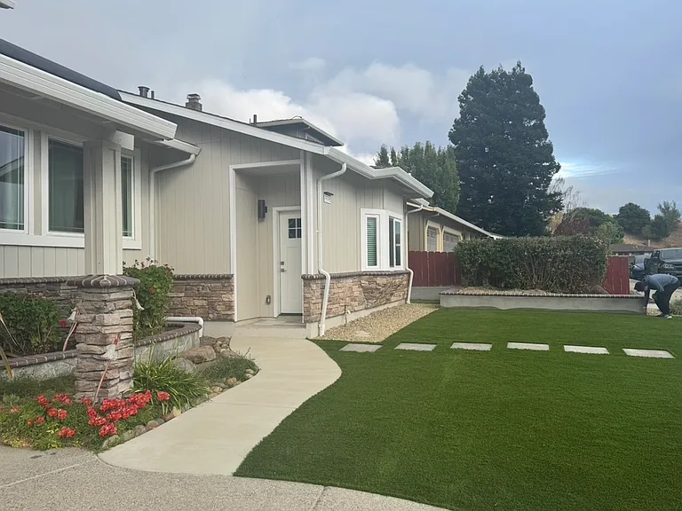 Jade Cir — Photo 2