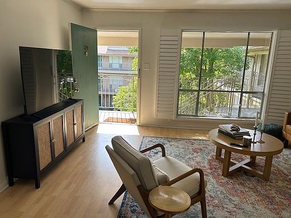3rd image of 4007 Saint Charles Ave APT 319