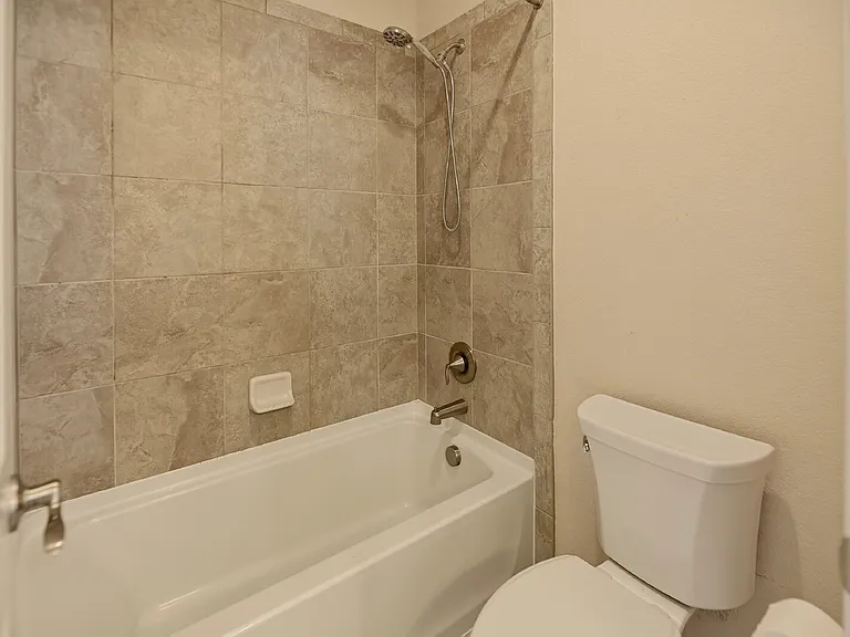 16006 Swan Mountain Dr — Photo 33