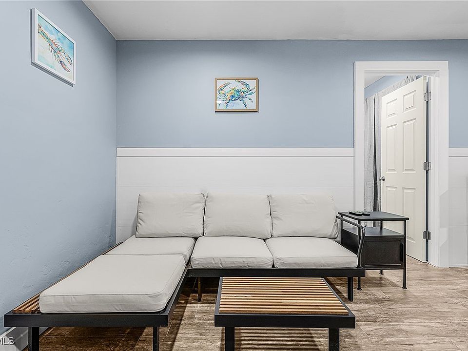 1st image of 135 Delmar Ave #135C