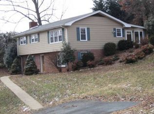 216 Dogwood Dr, Greeneville, TN 37745