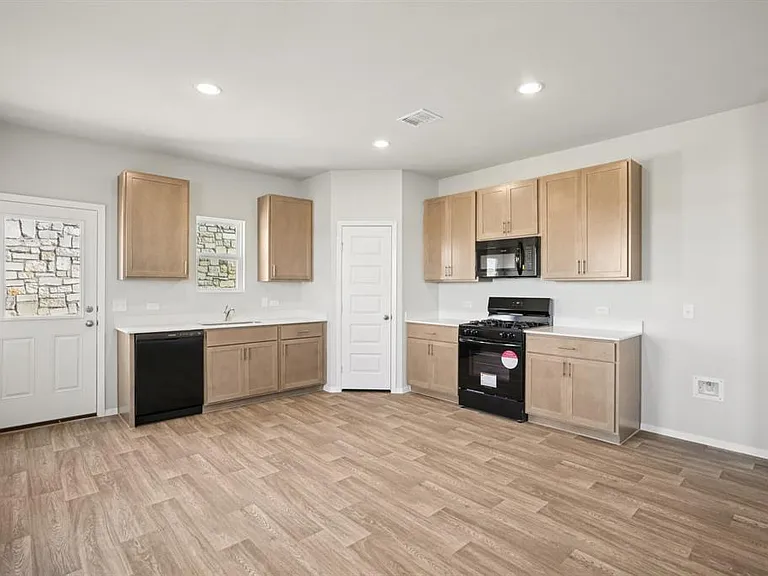 11905 Murano Dr — Photo 4
