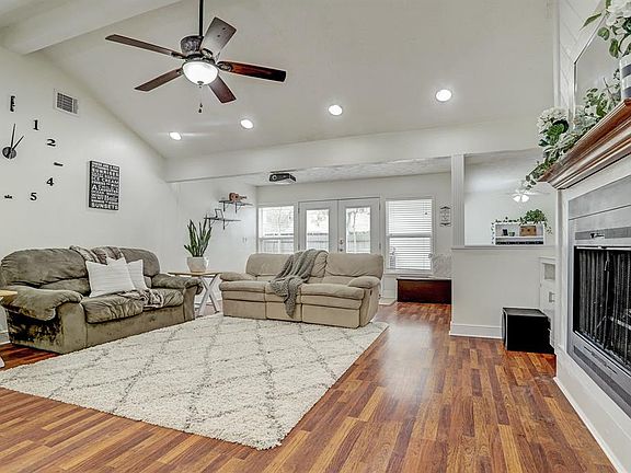 5th image of 10114 Golden Meadow Dr